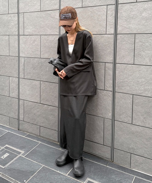 feepur（フェピュール）の「【セットアップ可】スラックスナロースカート（スカート・レディース・ブラック/チャコールグレー/グレー系その他/ブラウン・SMALL/MEDIUM）」の20枚目の写真