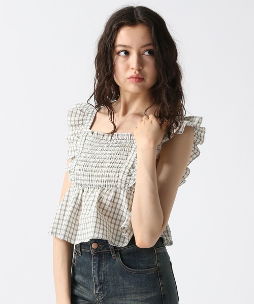 FOREVER 21（フォーエバー トゥエンティーワン）の「【2025SS】フリルコンパクトシャーリングブラウス（Tシャツ/カットソー・レディース・ブラック/ブルー/チェック/ホワイト・FREE）」の10枚目の写真