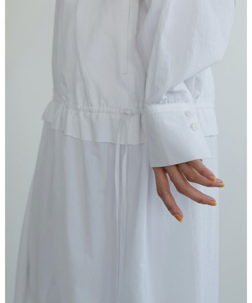 anuke(アンヌーク)の「Skipper Gather Onepiece(ワンピース・レディース・ブラック/ホワイト・36inch/38inch)」の5枚目の写真