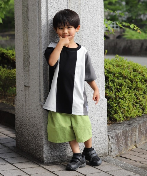 ikka(イッカ)の「【接触冷感/吸水速乾】マルチファンクション縦切り替えTシャツ(120~160cm)【UVカット/親子コーデ】(Tシャツ/カットソー・キッズ・ブラック/ホワイト・150/140/130/160/120)」の3枚目の写真