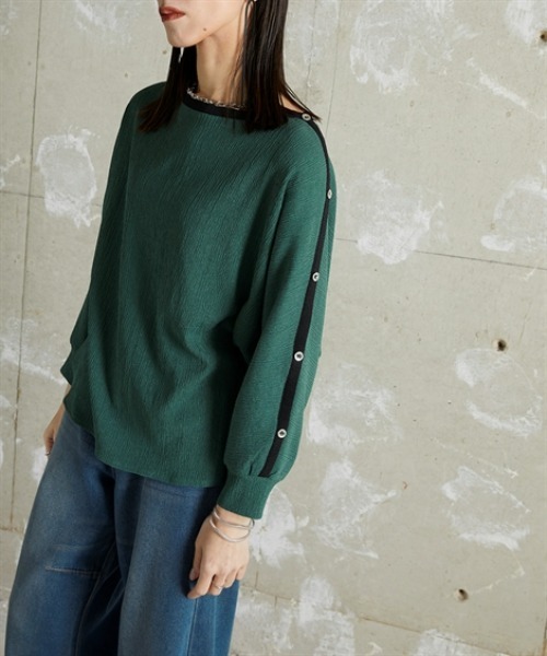 Soiunique（スワユニーク）の「肩ボタン付ドルマンシルエット配色プルオーバー ［Soiunique］（Tシャツ/カットソー・レディース・ダークグリーン系/ブラック系・01/02）」の10枚目の写真