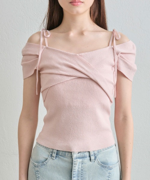 OLIVE des OLIVE(オリーブデオリーブ)の「肩リボンオフショルニット(Tシャツ/カットソー・レディース・ピンク/チャコールグレー/オフホワイト・FREE)」の9枚目の写真