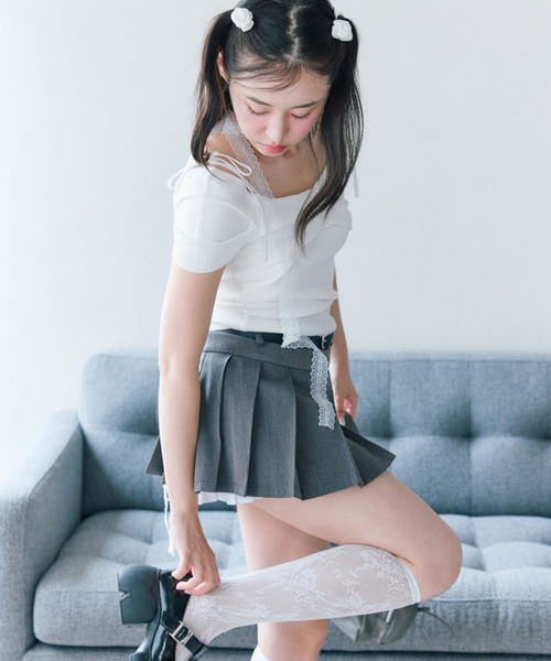 OLIVE des OLIVE(オリーブデオリーブ)の「肩リボンオフショルニット(Tシャツ/カットソー・レディース・ピンク/チャコールグレー/オフホワイト・FREE)」の22枚目の写真