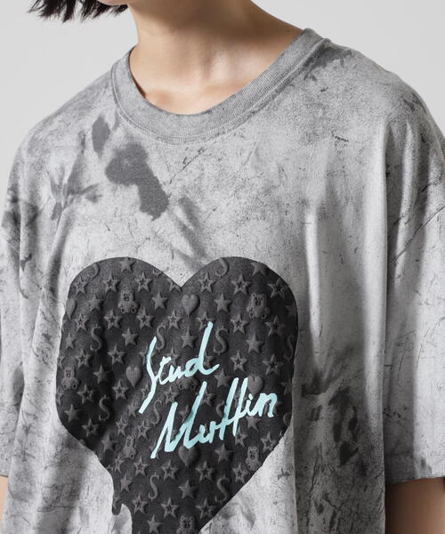 STUD MUFFIN（スタッドマフィン）の「STUD MUFFIN/スタッドマフィン/HEART ピグメントSS TEE（Tシャツ/カットソー・メンズ・グレー/ブラック・3/4/2）」の13枚目の写真