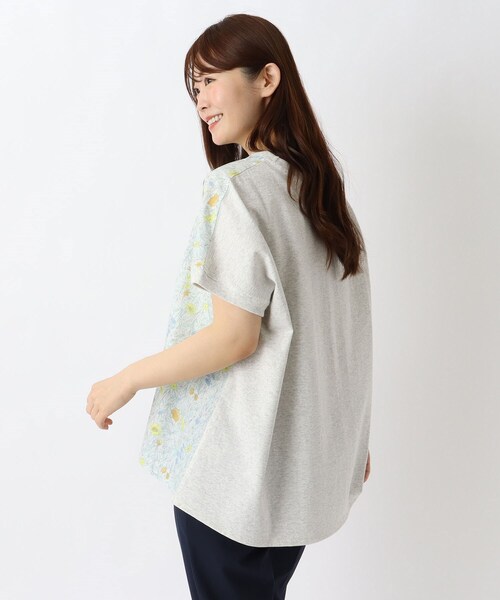 one'sterrace(ワンズテラス)の「花柄プリントコンビフレンチスリーブプルオーバー(Tシャツ/カットソー・レディース・ライトグレー系8/アイボリー系8/ネイビー系5・02)」の11枚目の写真