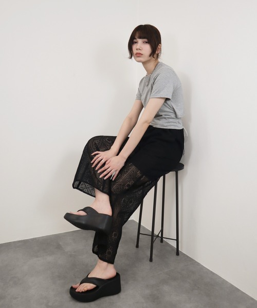 Reurie'(レウリィ)の「【ZOZO限定】サイドリボンT/side ribbonT 半袖 カットソー ホワイト グレー ブラック リボン 大人カジュアル シンプル 夏トップス(Tシャツ/カットソー・レディース・ブラック/グレー/ホワイト・FREE)」の12枚目の写真