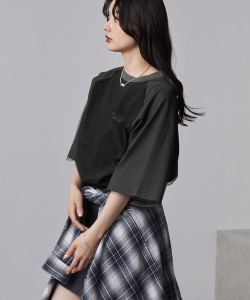 nui nullu(ヌイヌル)の「【nui nullu】チュールレイヤード ラグラン ワンポイントロゴ 半袖Tシャツ(Tシャツ/カットソー・レディース・ブラック系/ホワイト系/レッド系・FREE)」の4枚目の写真