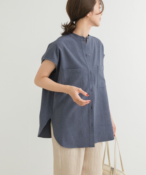URBAN RESEARCH DOORS（アーバンリサーチドアーズ）の「『UR TECH DRYLUXE』フレンチスリーブシャツ（シャツ/ブラウス・レディース・ブラウン/ネイビー/ブルー・MEDIUM）」の8枚目の写真