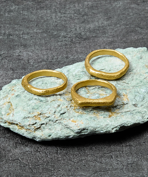 GILD(ギルド)の「GILD ギルド / Warp top & curved top atypical set ring シルバー925エイティピカルセットリング / G251-RI05(リング・メンズ・プラチナム/シルバー/ゴールド・21号/19号/17号/15号/13号/11号/9号/7号)」の1枚目の写真