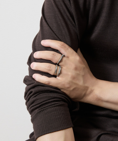 GILD(ギルド)の「GILD ギルド / Warp top & curved top atypical set ring シルバー925エイティピカルセットリング / G251-RI05(リング・メンズ・プラチナム/シルバー/ゴールド・21号/19号/17号/15号/13号/11号/9号/7号)」の4枚目の写真