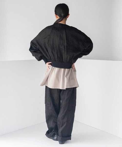 mintdesigns(ミントデザインズ)の「CRASH SATIN SHORT BLOUSON(ブルゾン・レディース・ブラック/ミント・ONESIZE)」の6枚目の写真