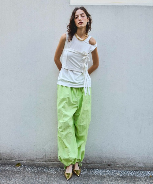 MAISON SPECIAL(メゾンスペシャル)の「Ribbon Bare Sleeveless TEE/リボンベアノースリーブTEE■セットアップ対応■(Tシャツ/カットソー・レディース・ホワイト/チャコールグレー/ピンク・FREE)」の5枚目の写真