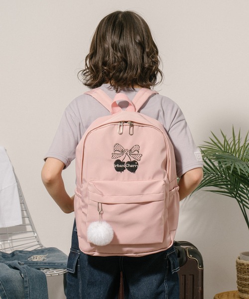 ポンポン付きチェリーロゴ刺繍リュック（バックパック/リュック