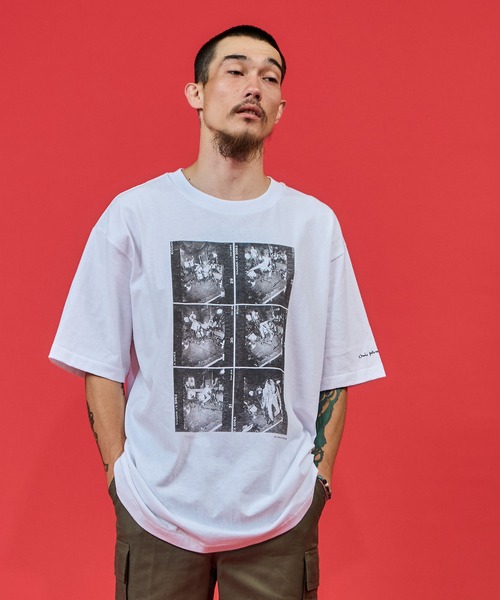 WALLA WALLA SPORT（ワラワラスポーツ）の「WALLA WALLA SPORT【ワラワラスポーツ】 - PRINTABLE  TUBE TEE /CHARLES PETERSON - “DRUM CRASH”（Tシャツ/カットソー・メンズ・ホワイト・MEDIUM/LARGE/X-LARGE）」の4枚目の写真