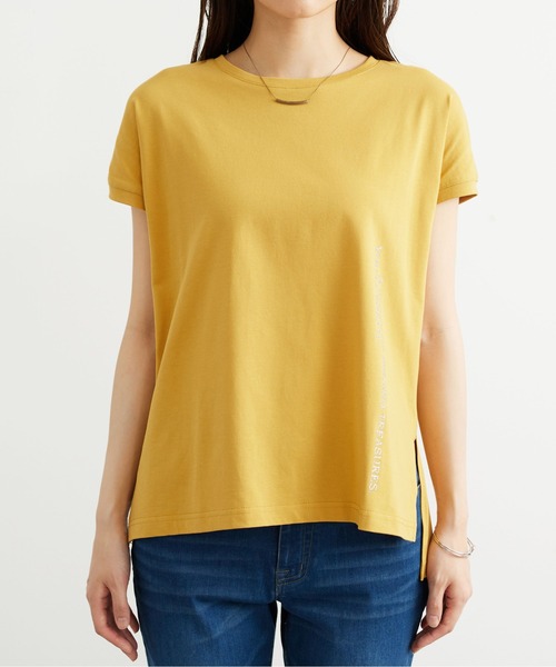 BELLUNA PLUS(ベルーナ)の「ラメプリント縦ロゴゆったりプルオーバー(Tシャツ/カットソー・レディース・ブラック/イエロー・MEDIUM/LARGE/X-LARGE)」の12枚目の写真
