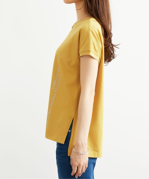 BELLUNA PLUS(ベルーナ)の「ラメプリント縦ロゴゆったりプルオーバー(Tシャツ/カットソー・レディース・ブラック/イエロー・MEDIUM/LARGE/X-LARGE)」の13枚目の写真