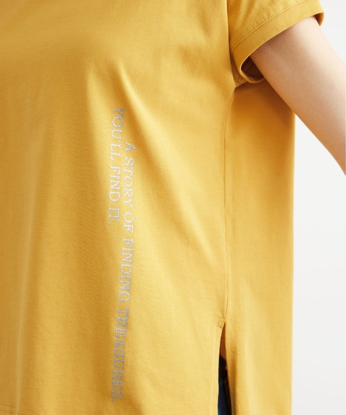 BELLUNA PLUS(ベルーナ)の「ラメプリント縦ロゴゆったりプルオーバー(Tシャツ/カットソー・レディース・ブラック/イエロー・MEDIUM/LARGE/X-LARGE)」の16枚目の写真