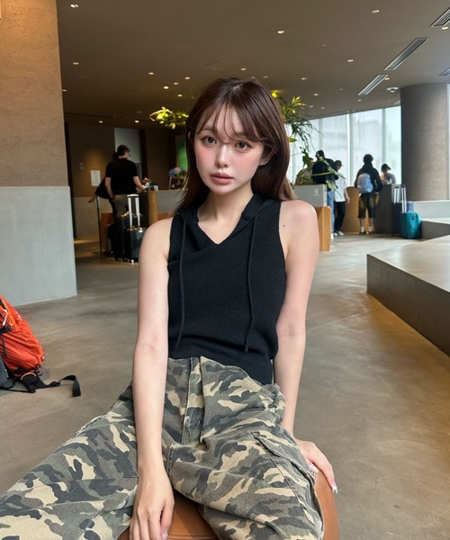 RAY CASSIN(レイカズン)の「スキッパーアメスリ胸刺繍フードニット(ニット/セーター・レディース・グレー/アイボリー/ブラック・FREE)」の21枚目の写真