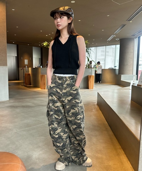 RAY CASSIN(レイカズン)の「スキッパーアメスリ胸刺繍フードニット(ニット/セーター・レディース・グレー/アイボリー/ブラック・FREE)」の22枚目の写真