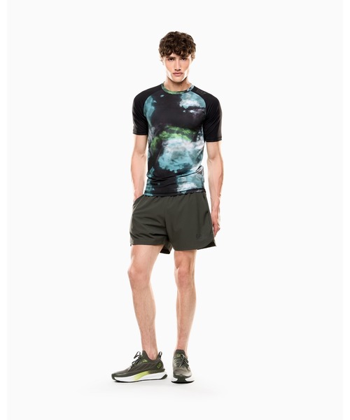 EMPORIO ARMANI EA7（エンポリオアルマーニイーエーセブン）の「<オンライン限定>【エンポリオ アルマーニ EA7】Dynamic Athlete Tシャツ VIGOR7テクニカルファブリック プリント（Tシャツ/カットソー・メンズ・ブラック系その他・LARGE/MEDIUM/SMALL/X-LARGE/X-SMALL）」の2枚目の写真