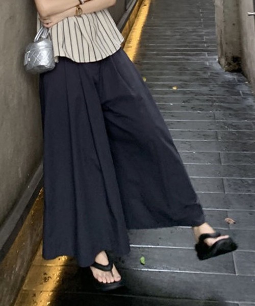 SPIGA（スピーガ）の「ﾀｯｸ入りﾜｲﾄﾞﾊﾟﾝﾂ（その他パンツ・レディース・ブラック・X-LARGE/LARGE/MEDIUM/SMALL）」の4枚目の写真