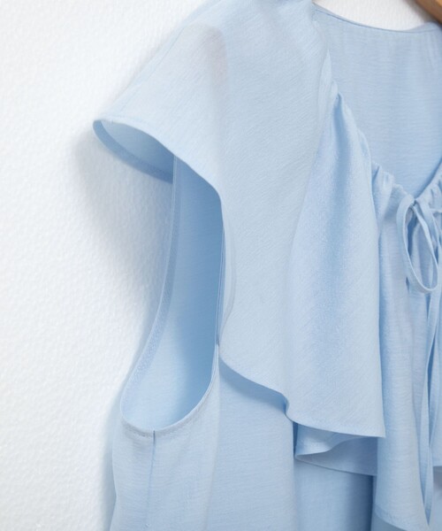 NOLLEY’S Sophi（ノーリーズソフィ）の「シアーラッフルノースリーブブラウス（シャツ/ブラウス・レディース・ブラック/オフホワイト/サックスブルー・38/36）」の12枚目の写真