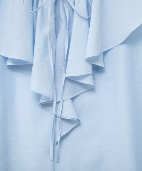 NOLLEY’S Sophi（ノーリーズソフィ）の「シアーラッフルノースリーブブラウス（シャツ/ブラウス・レディース・ブラック/オフホワイト/サックスブルー・38/36）」の11枚目の写真