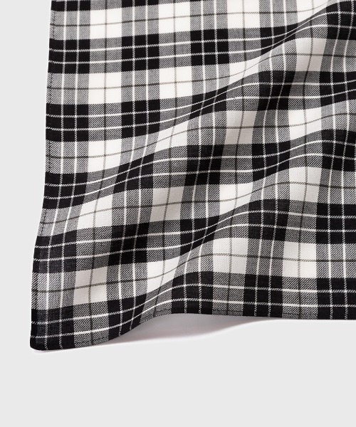 FRED PERRY（フレッドペリー）の「Handkerchief／フレッドペリーハンカチ（ハンカチ/ハンドタオル・メンズ・グリーン/オフホワイト・ONE SIZE）」の5枚目の写真