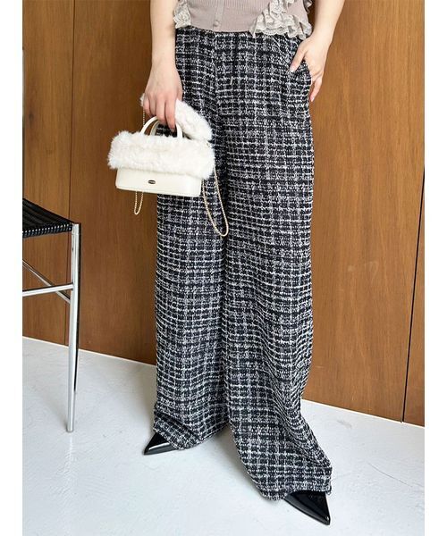 LILY BROWN（リリーブラウン）の「【WEB限定00サイズ】カットツイードパンツ（その他パンツ・レディース・ベージュ/ホワイト/ピンク/ブラック・F）」の2枚目の写真