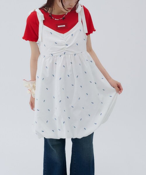 w closet（ダブルクローゼット）の「肩リボンバルーンキャミワンピース（ワンピース・レディース・オフホワイト/ブラック/サックスブルー・FREE）」の10枚目の写真