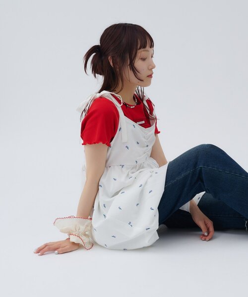 w closet（ダブルクローゼット）の「肩リボンバルーンキャミワンピース（ワンピース・レディース・オフホワイト/ブラック/サックスブルー・FREE）」の6枚目の写真