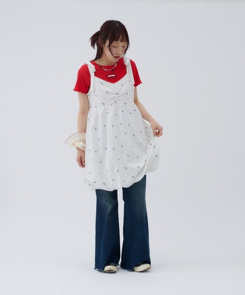 w closet（ダブルクローゼット）の「肩リボンバルーンキャミワンピース（ワンピース・レディース・オフホワイト/ブラック/サックスブルー・FREE）」の21枚目の写真