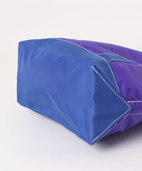 Drifter(ドリフター)の「BUCKEYE MEDIUM TOTE/バックアイミディアムトート(トートバッグ・レディース・ブラック/イエロー×グレー/ピンク系その他/ブラウン/タン/グリーン系カモフラージュ/レオパード/パープル系その他/ベージュ系その他/グリーン系その他2/ブラック×グリーン/ベージュ系・FREE)」の17枚目の写真