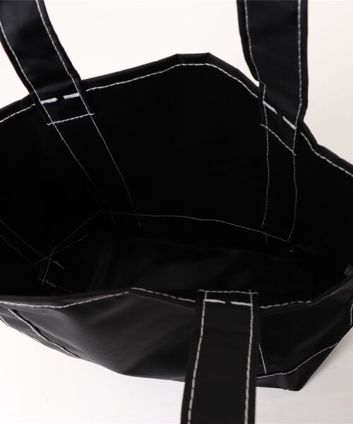 Drifter(ドリフター)の「BUCKEYE MEDIUM TOTE/バックアイミディアムトート(トートバッグ・レディース・ブラック/イエロー×グレー/ピンク系その他/ブラウン/タン/グリーン系カモフラージュ/レオパード/パープル系その他/ベージュ系その他/グリーン系その他2/ブラック×グリーン/ベージュ系・FREE)」の14枚目の写真