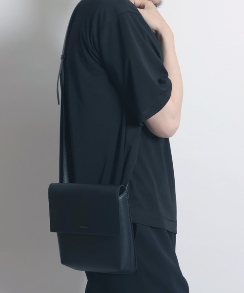 YArKA（ヤーカ）の「【YArKA/ヤーカ】real leather Flap 2way bag [paqi2] / フラップ2ウェイバッグ（ショルダーバッグ・メンズ・ブラック・FREE）」の11枚目の写真