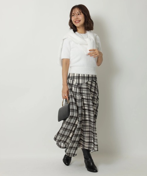 Apuweiser-riche（アプワイザーリッシェ）の「アシメチェック刺繍スカート（スカート・レディース・グレイッシュベージュ/ブラウン・2/1/0）」の4枚目の写真