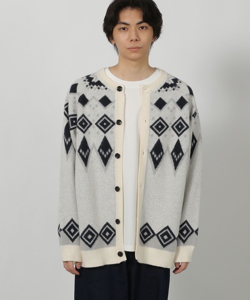 LAKOLE(ラコレ)の「求心ニットカーデ / 582569(カーディガン/ボレロ・メンズ・ホワイト/ブラック/ボルドー・LARGE/MEDIUM)」の2枚目の写真