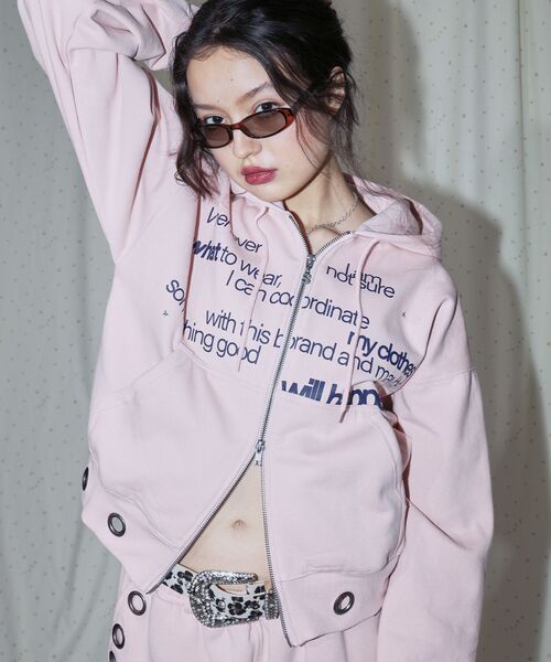 SEQUENZ（シークエンズ）の「＊新色追加【sqnz（エスキュンズ）】sqnz eyelet zip pk / ジップパーカー スタッズ フーディ ハトメ 裏起毛≪SET UP着用可能≫（パーカー・メンズ・グレー/その他1/ブラック/ピンク/ライトグレー・LARGE/MEDIUM/SMALL）」の4枚目の写真