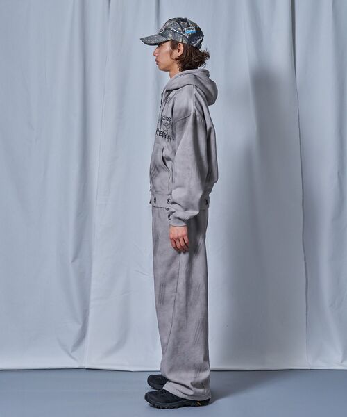 SEQUENZ（シークエンズ）の「＊新色追加【sqnz（エスキュンズ）】sqnz eyelet zip pk / ジップパーカー スタッズ フーディ ハトメ 裏起毛≪SET UP着用可能≫（パーカー・メンズ・グレー/その他1/ブラック/ピンク/ライトグレー・LARGE/MEDIUM/SMALL）」の11枚目の写真