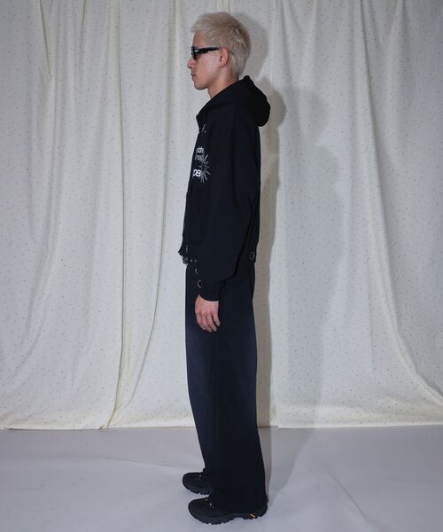 SEQUENZ（シークエンズ）の「＊新色追加【sqnz（エスキュンズ）】sqnz eyelet zip pk / ジップパーカー スタッズ フーディ ハトメ 裏起毛≪SET UP着用可能≫（パーカー・メンズ・グレー/その他1/ブラック/ピンク/ライトグレー・LARGE/MEDIUM/SMALL）」の21枚目の写真