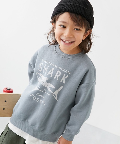 devirock（デビロック）の「デビラボ プリント 裏起毛  BOXシルエット トレーナー（スウェット・キッズ・レッド系1/レッド系2/ベージュ系1/グリーン系1/ブラック系2/ブルー系2/ベージュ系3/ブラック系4/ブラック系1/ベージュ系2/ブラック系3/グリーン系2/ブルー系1/ピンク系1・90cm/100cm/110cm/120cm/130cm/140cm/150cm/160cm）」の10枚目の写真