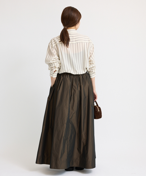 IENA（イエナ）の「メモリータフタギャザースカート（スカート・レディース・ブラック/ブラウン・36/38）」の4枚目の写真