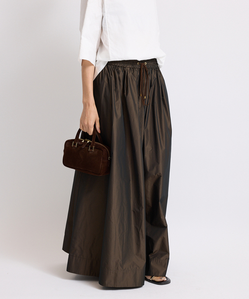 IENA（イエナ）の「メモリータフタギャザースカート（スカート・レディース・ブラック/ブラウン・36/38）」の6枚目の写真