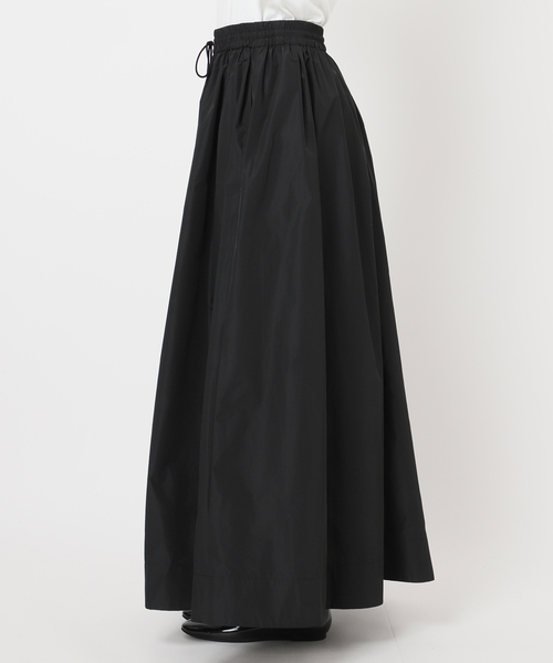 IENA（イエナ）の「メモリータフタギャザースカート（スカート・レディース・ブラック/ブラウン・36/38）」の11枚目の写真