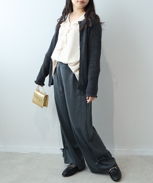 leswel(レスウェル)の「【L~5L 大きいサイズ】ラッフルフリルスリーブブラウス(シャツ/ブラウス・レディース・ダークブラウン/クリーム/ネイビー・5L/4L/3L/LL/L)」の5枚目の写真