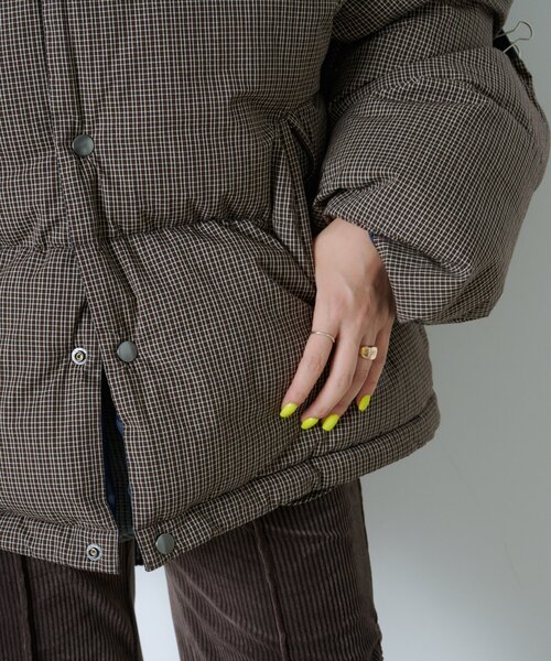 WHIMSIC（ウィムジック）の「【UNISEX/2サイズ】チェックパデットジャケット（ダウンジャケット/コート・メンズ・ブラック/ブラウン/ベージュ・1/2）」の5枚目の写真