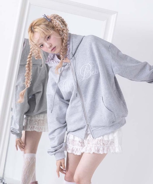 FickleBebe(フィクルベベ)の「サテンフリルジップフーディー(カーディガン/ボレロ・レディース・ブラック/グレー/ホワイト・FREE)」の8枚目の写真