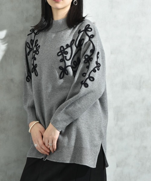 INTERPLANET（インタープラネット）の「コード刺繍ハイネックチュニック（ニット/セーター・レディース・ブラック/グレー/ブラウン・FREE）」の9枚目の写真