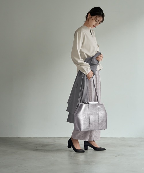 STYLE DELI（スタイルデリ）の「【DRESSDEN】レザーバッグ／L-01（トートバッグ・レディース・ブラック/シルバー/グレイッシュベージュ・FREE）」の10枚目の写真