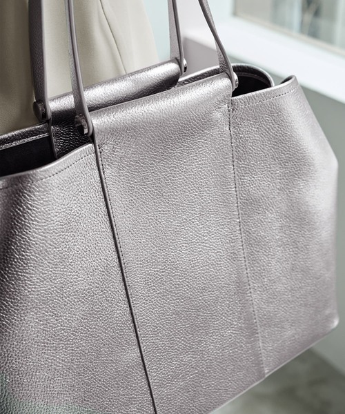 STYLE DELI（スタイルデリ）の「【DRESSDEN】レザーバッグ／L-01（トートバッグ・レディース・ブラック/シルバー/グレイッシュベージュ・FREE）」の20枚目の写真